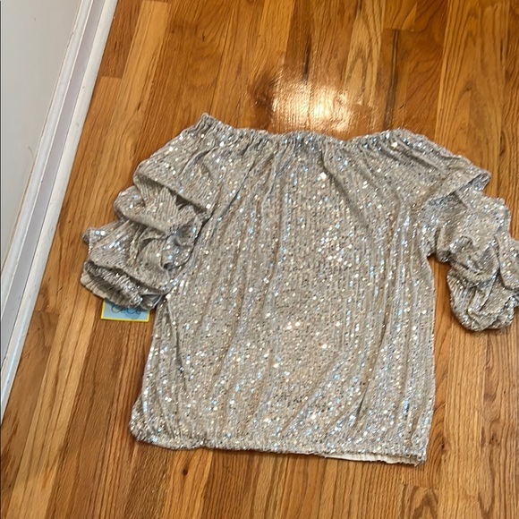CeCe Sequin Top - Picture 10 of 10